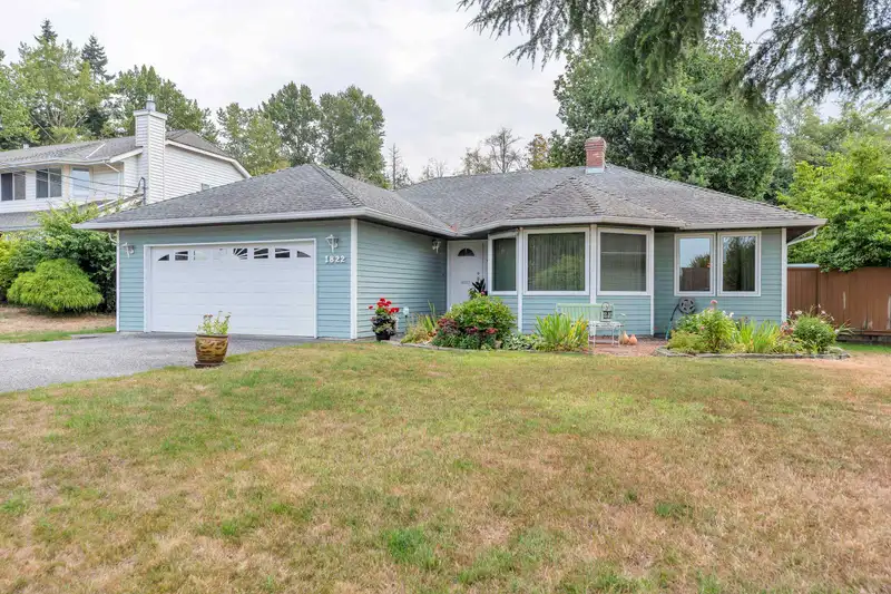 1822 146 STREET - photo 2 of 40