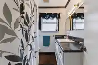13830 BLACKBURN AVENUE - thumbnail 19