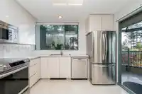 406 1725 MARTIN DRIVE - thumbnail 12