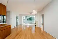 406 1725 MARTIN DRIVE - thumbnail 7