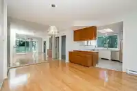 406 1725 MARTIN DRIVE - thumbnail 9
