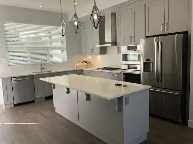 16532 20A AVENUE - photo 2 of 5