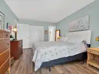 107 14950 THRIFT AVENUE - thumbnail 13