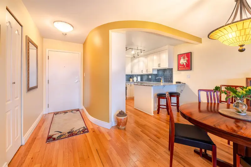 1606 612 FIFTH AVENUE - photo 2 of 22