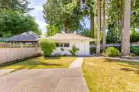 965 164A ST. STREET - thumbnail 35