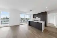 606 1475 FOSTER STREET - thumbnail 1