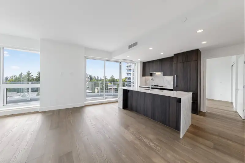 606 1475 FOSTER STREET - photo 1 of 21