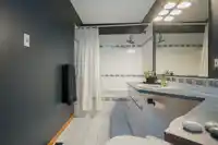 952 HABGOOD STREET - thumbnail 14