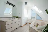 952 HABGOOD STREET - thumbnail 20