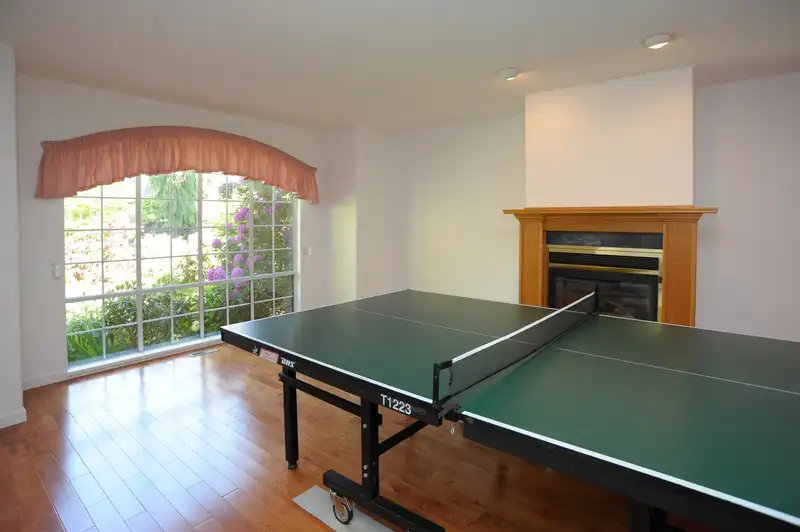 1537 131 STREET - photo 4 of 39