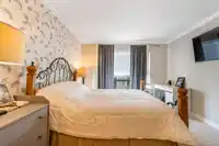 405 15735 CROYDON DRIVE - thumbnail 21