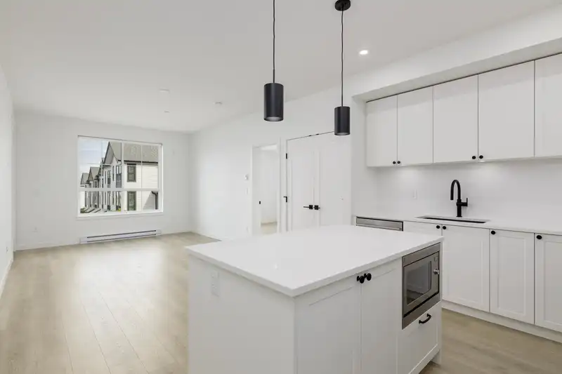 208 2425 166 STREET - photo 2 of 27