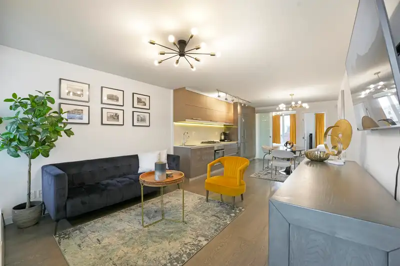 608 189 KEEFER STREET - photo 1 of 25