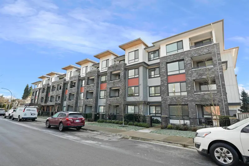 110 2160 GRANT AVENUE - photo 1 of 25