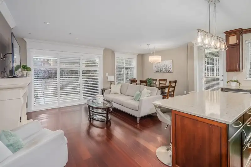 106 15164 PROSPECT AVENUE - photo 3 of 31