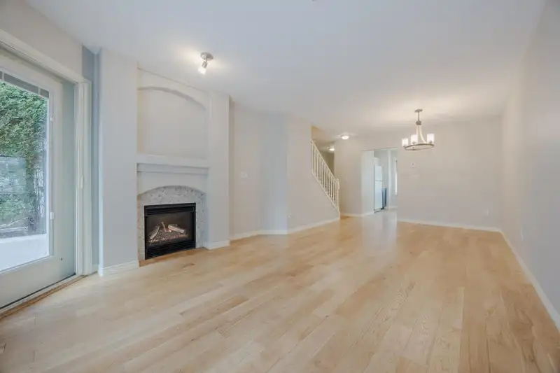 16 15432 16A AVENUE - photo 1 of 39