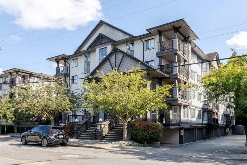 409 5474 198TH STREET - photo 2 of 25