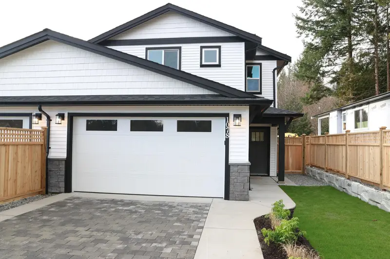 1078 CELIA CRESCENT - photo 2 of 25