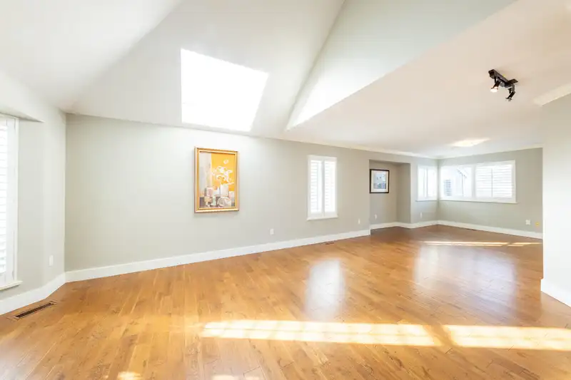 14971 21 AVENUE - photo 3 of 25