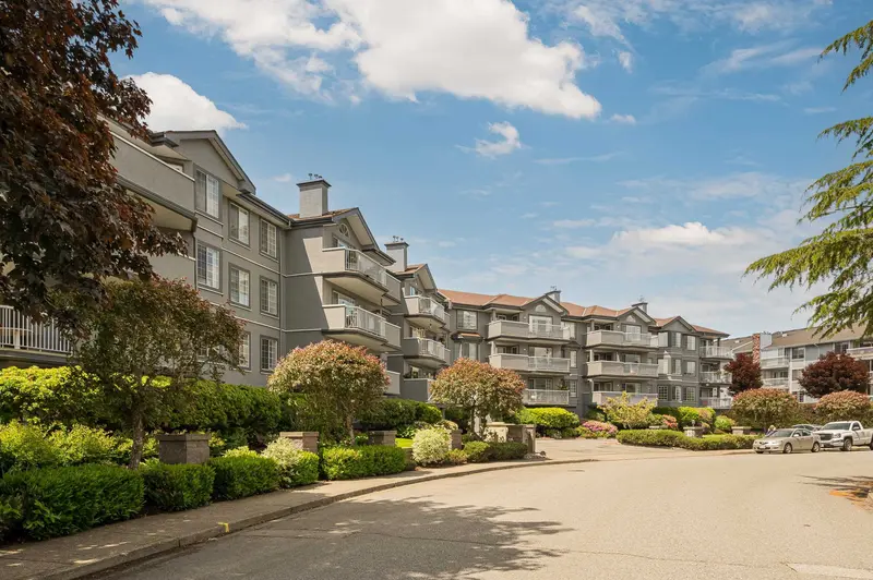 110 5375 205 STREET - photo 3 of 25