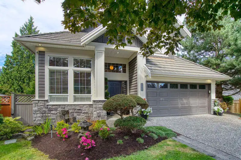 3655 153 STREET - photo 2 of 40