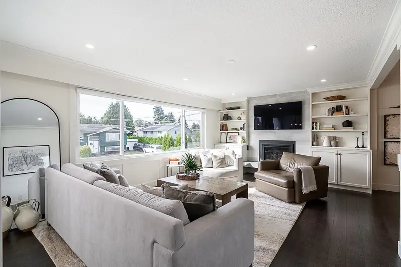 7626 116A STREET - photo 3 of 25