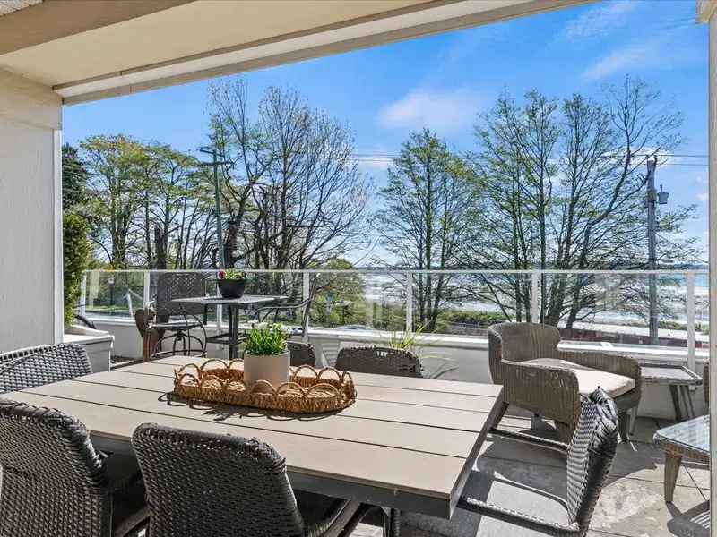 112 15621 MARINE DRIVE - photo 2 of 26