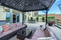 206 15775 CROYDON DRIVE - thumbnail 2