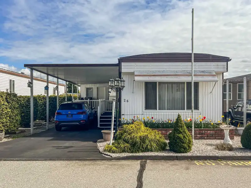26 15875 20 AVENUE - photo 1 of 30