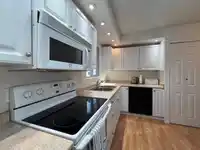 26 15875 20 AVENUE - thumbnail 11