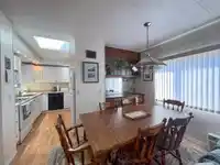 26 15875 20 AVENUE - thumbnail 8