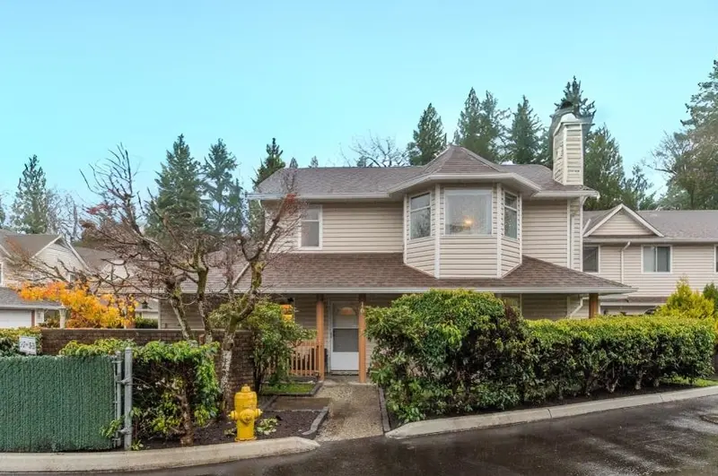 16 20699 120B AVENUE - photo 1 of 25