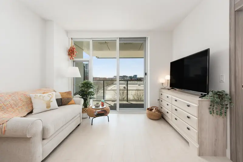 402 8611 HAZELBRIDGE WAY - photo 4 of 25