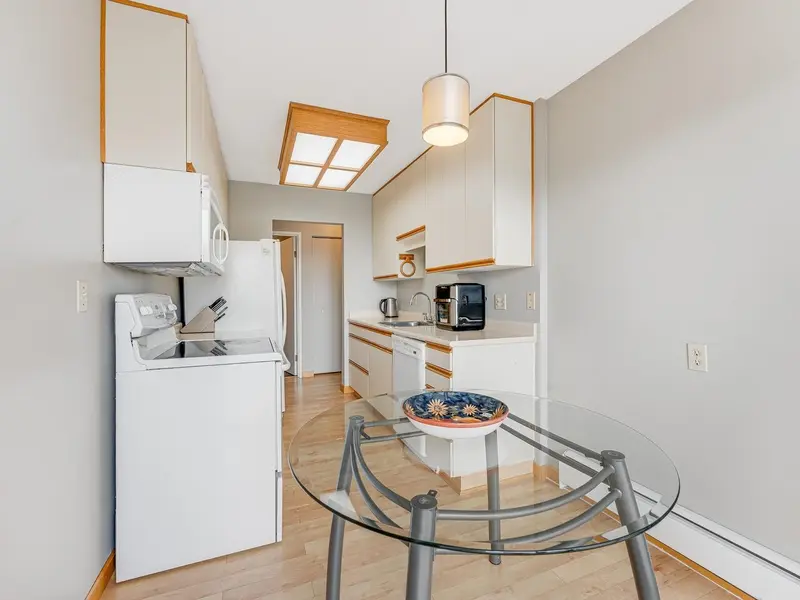 305 8760 NO. 1 ROAD - photo 3 of 20