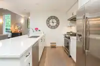 156 2950 KING GEORGE BOULEVARD - thumbnail 12