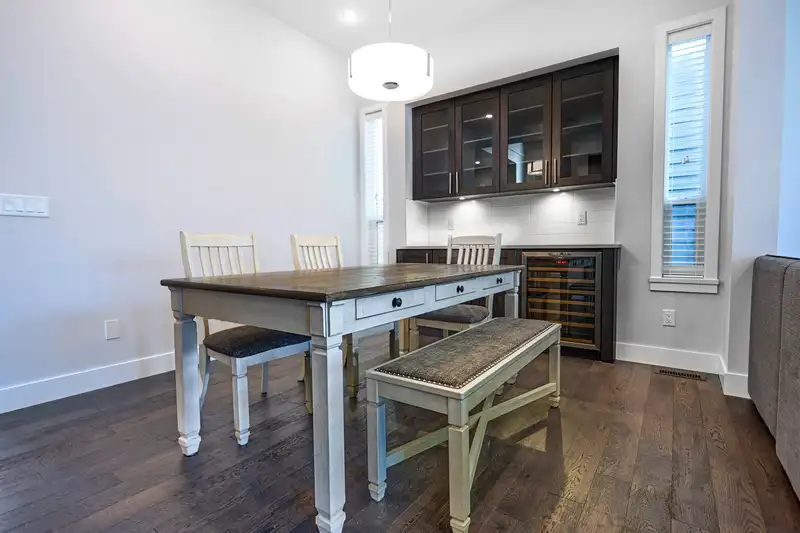 16510 25A AVENUE - photo 4 of 32