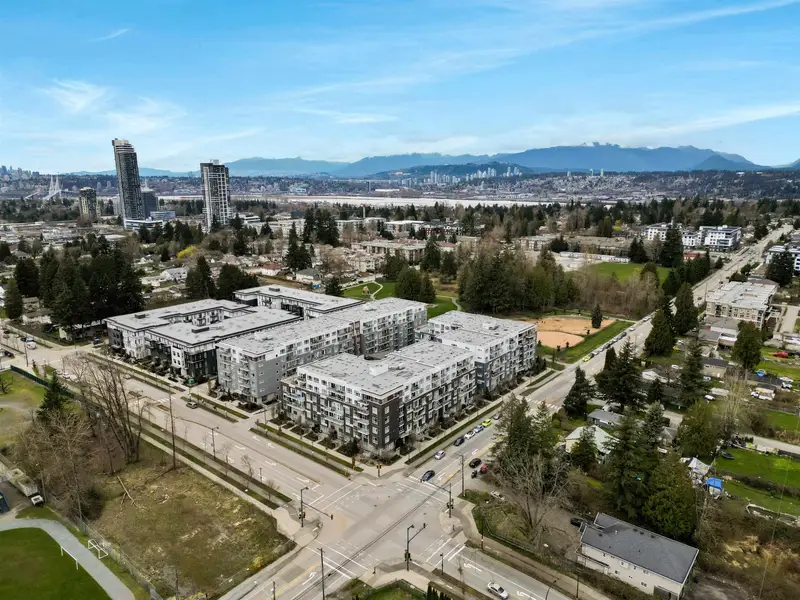 224 13963 105 BOULEVARD - photo 4 of 25