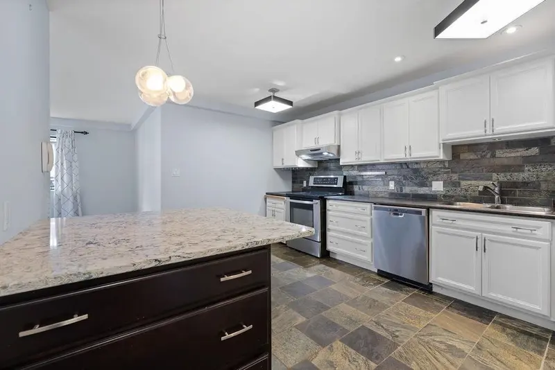 210 236 W 2ND STREET - photo 3 of 25