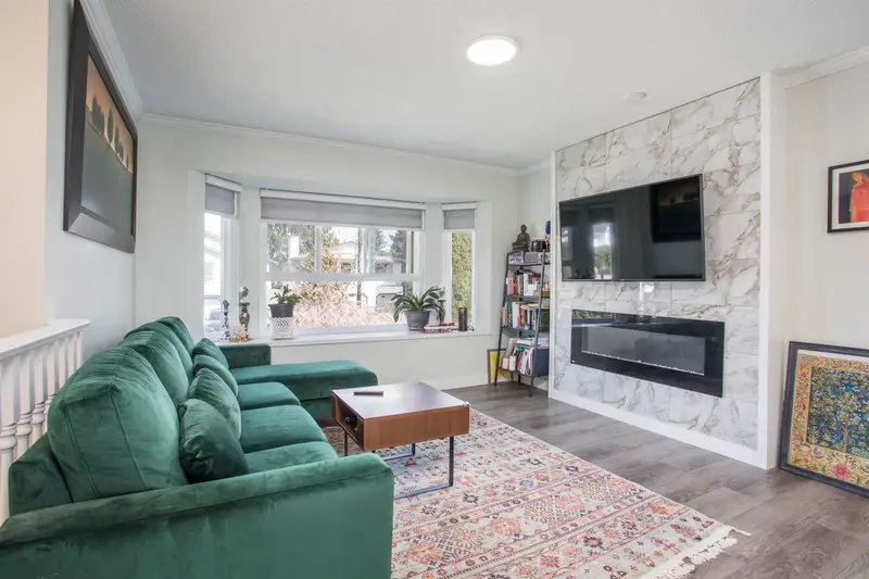 20444 DALE DRIVE - photo 4 of 25