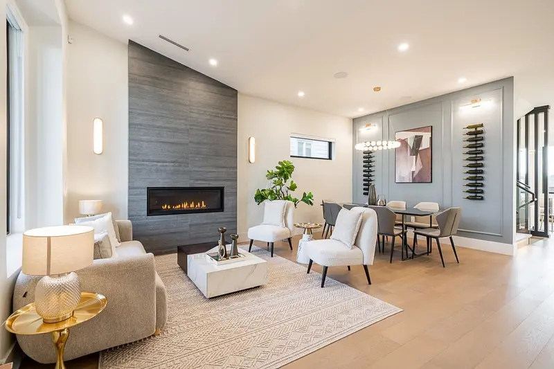 6187 164A STREET - photo 4 of 25