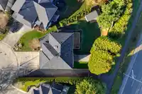 1551 161B STREET - thumbnail 2