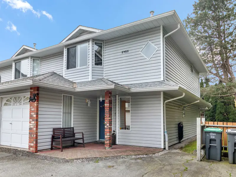 7 5925 177B STREET - photo 3 of 25