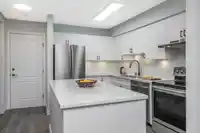 212 15991 THRIFT AVENUE - thumbnail 4