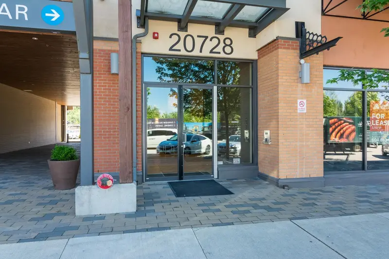 316 20728 WILLOUGHBY TOWN CENTRE DRIVE - photo 3 of 25