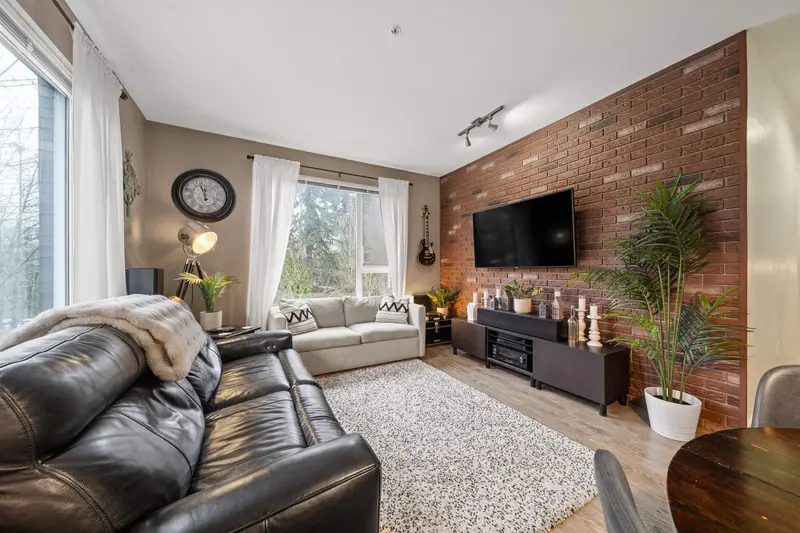 516 9250 UNIVERSITY HIGH STREET - photo 4 of 25