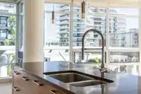 301 1473 JOHNSTON ROAD - thumbnail 17