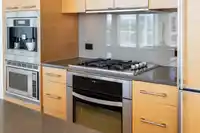 301 1473 JOHNSTON ROAD - thumbnail 21