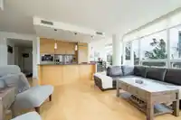 301 1473 JOHNSTON ROAD - thumbnail 23