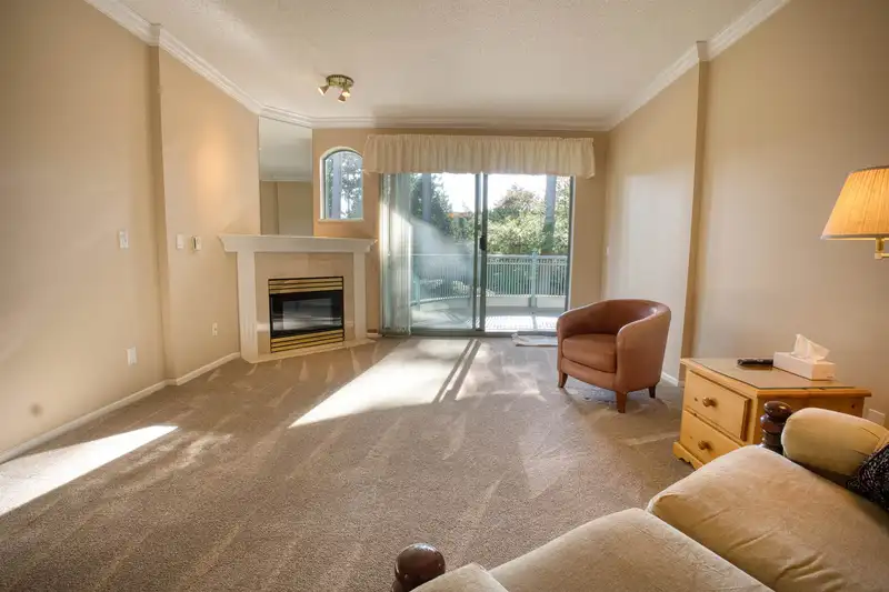 202 1745 MARTIN DRIVE - photo 4 of 31