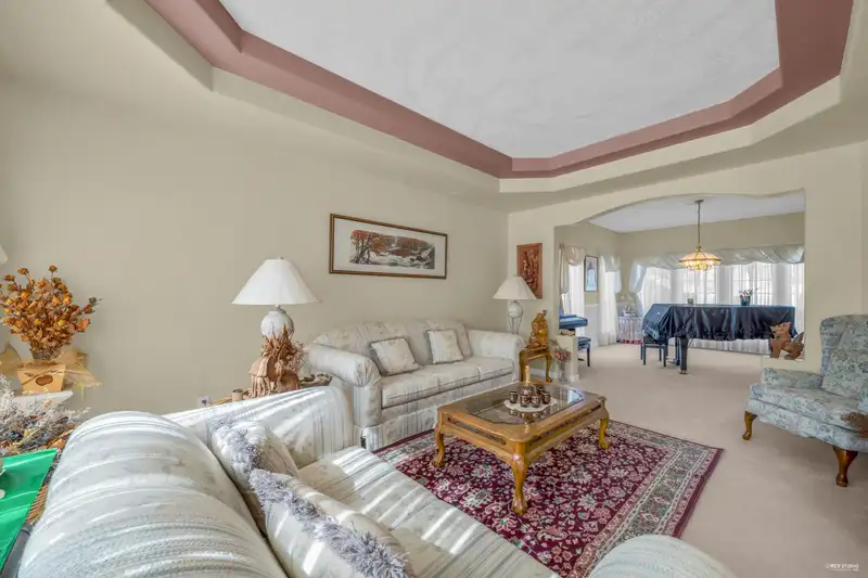 14519 29A AVENUE - photo 4 of 40